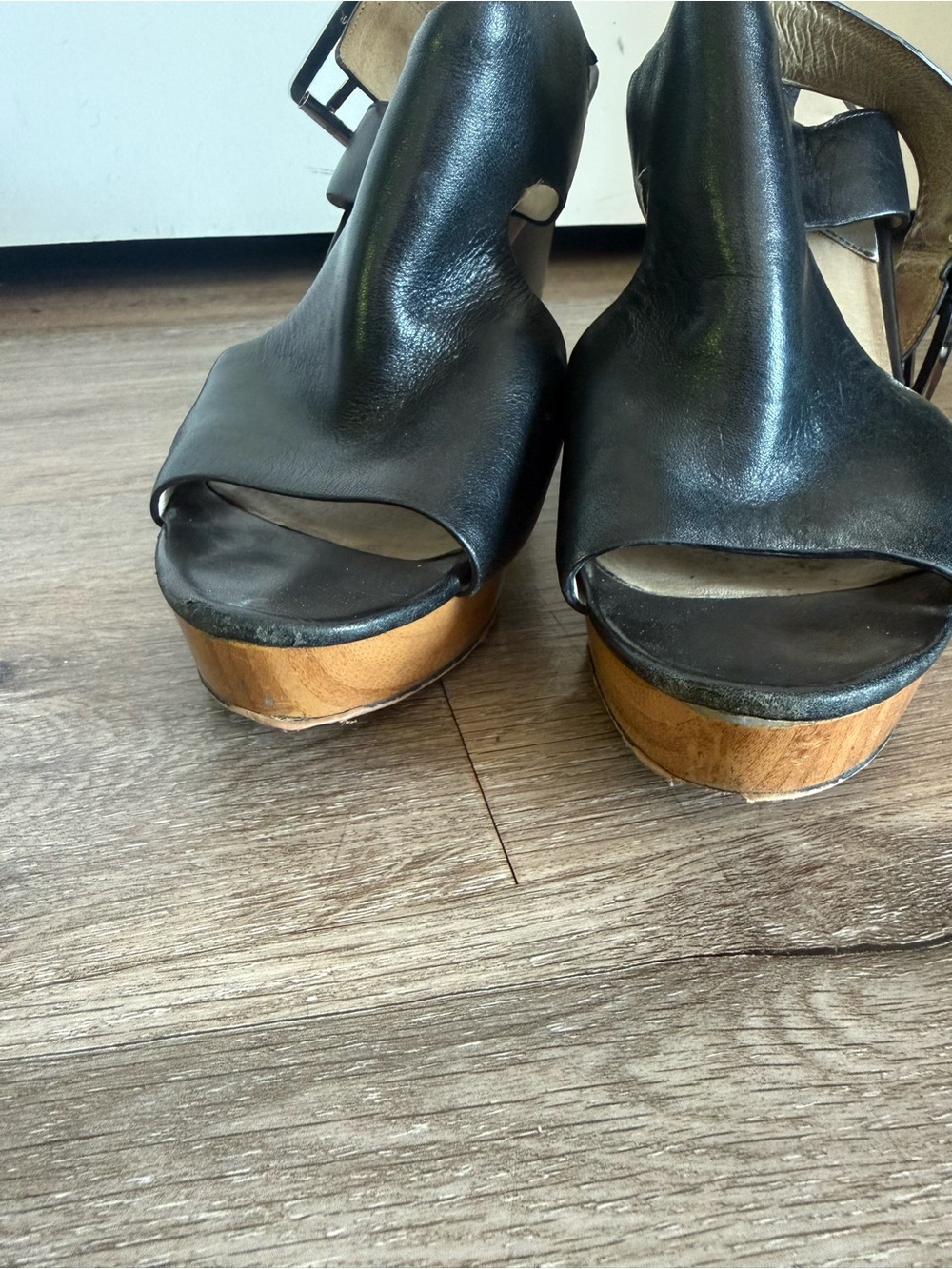 Vintage Michael Kors Black Leather Wedge Sandals with Buckle 8.5 - Picture 3 of 8